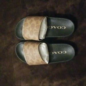 Coach Slip-On Shoes.  Black/Tan. Style G3759. Size 5B